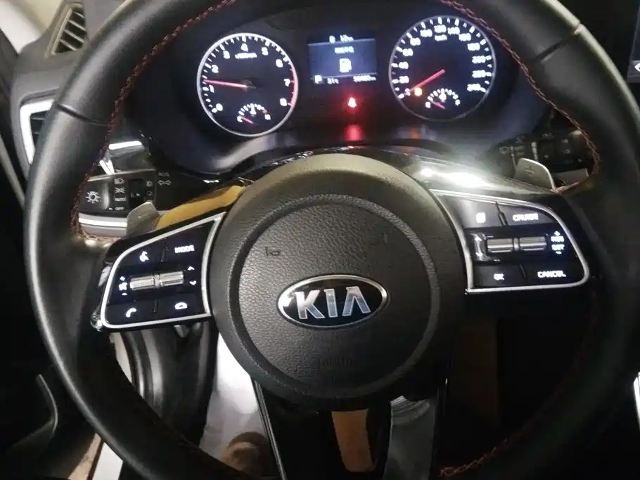 Kia KX3 2020 — фото 15