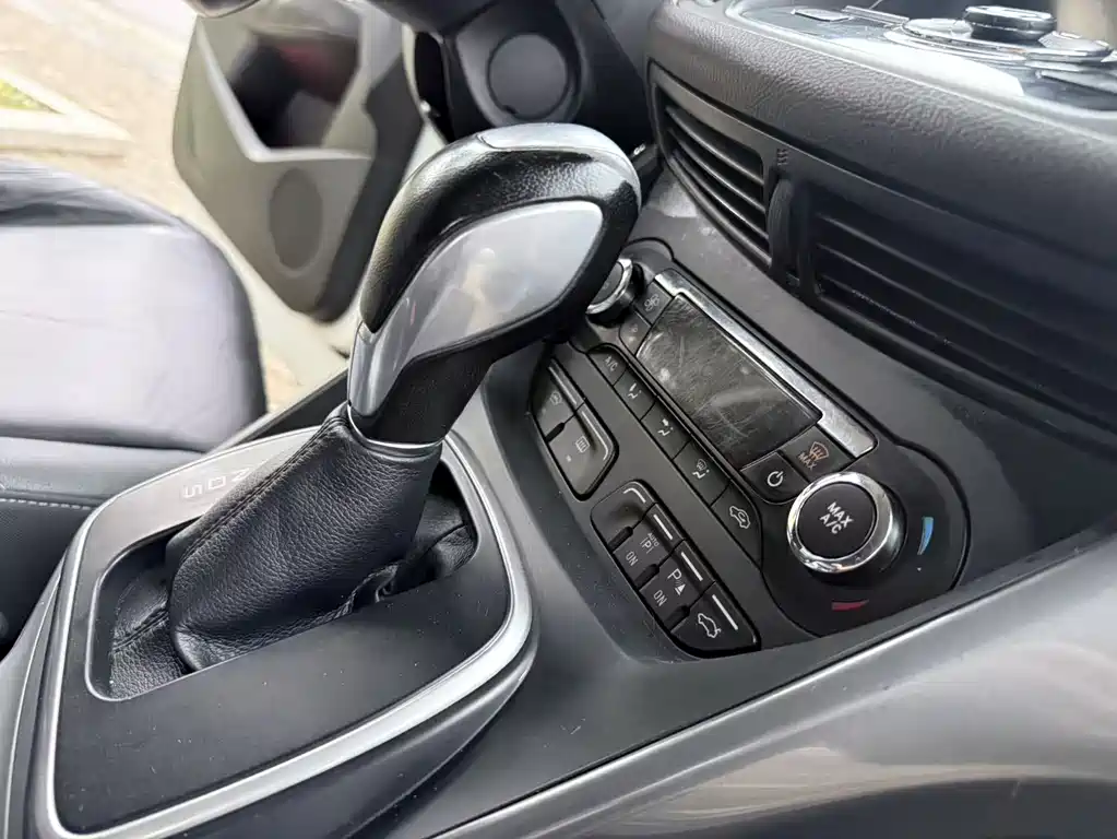 Ford Kuga 2015 — фото 7