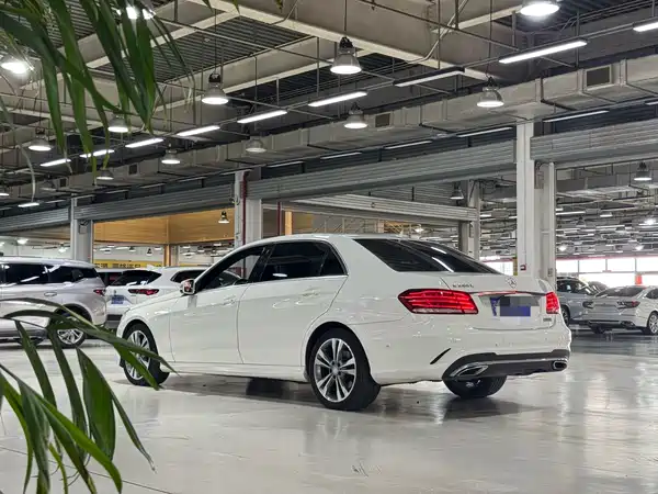 Mercedes-Benz E-Class 2015