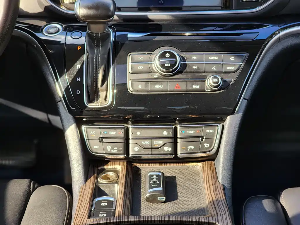 GAC Motor Trumpchi M8 2019 — фото 16