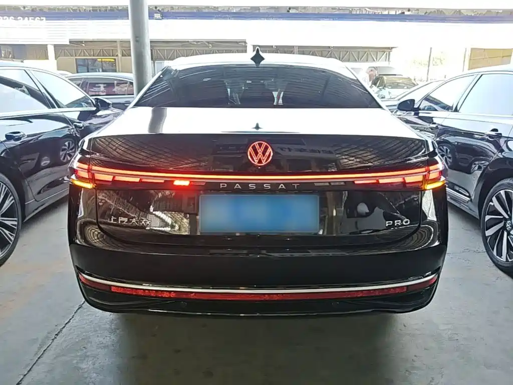 Volkswagen Passat 2025