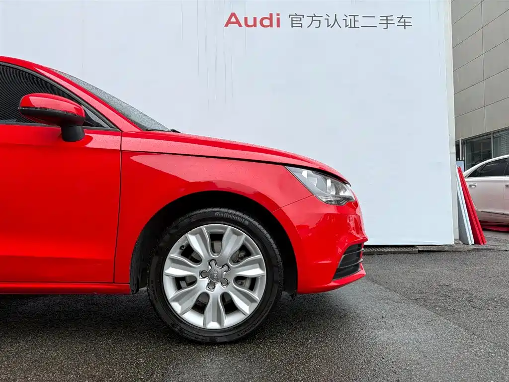Audi A1 2015 — фото 13