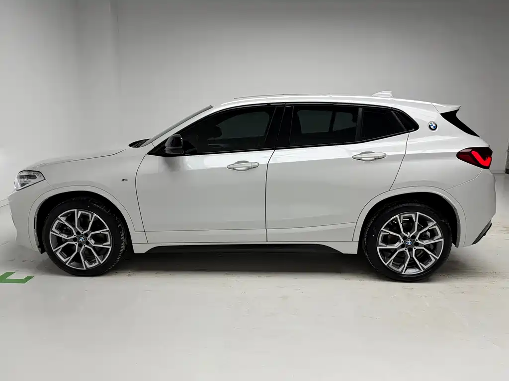 BMW X2 2023 — фото 9
