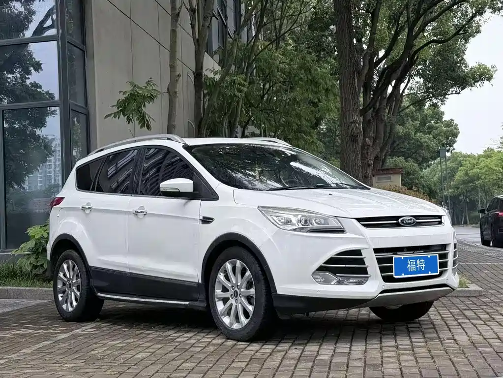Ford Kuga 2015 — фото 3