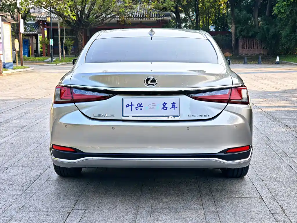 Lexus ES 2024 — фото 17