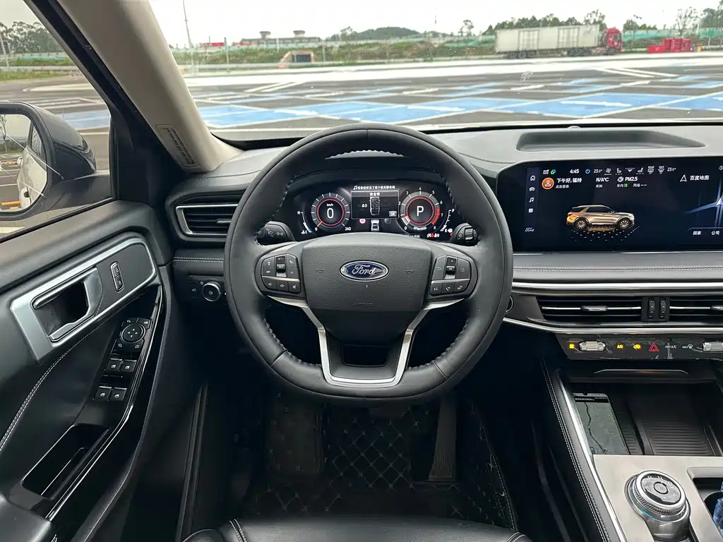 Ford Explorer 2023 — фото 10