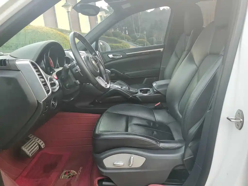 Porsche Cayenne 2015 — фото 15