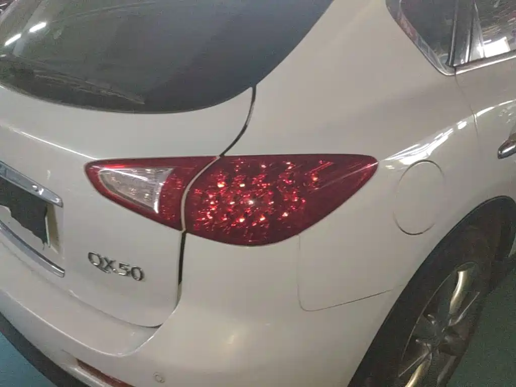 Infiniti QX50 2015 — фото 8