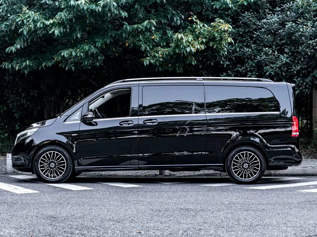Mercedes-Benz V-Class 2019 — фото 2