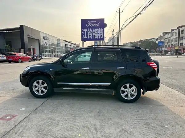 Toyota RAV4 2009