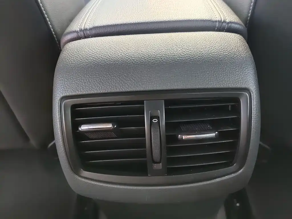 Chevrolet Malibu 2016 — фото 13
