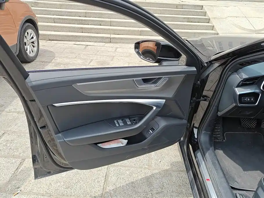 Audi A6L 2023 — фото 7
