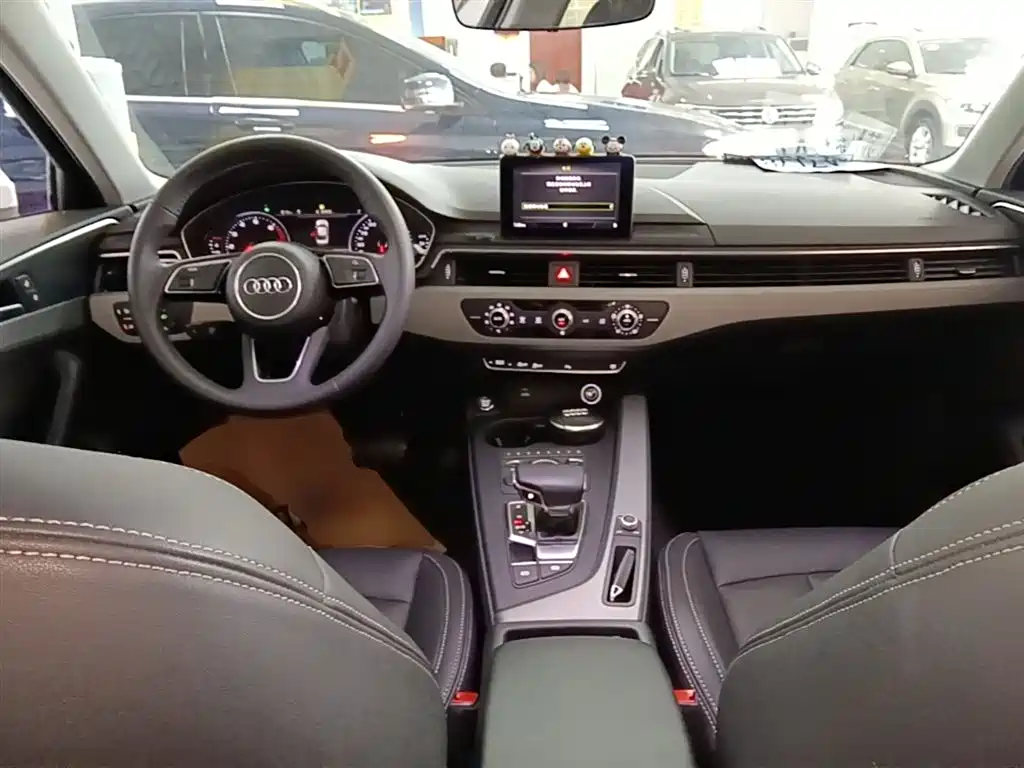 Audi A4L 2018 — фото 10