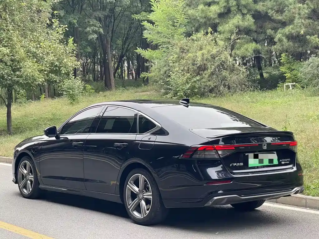 Honda Accord New Energy 2023 — фото 4