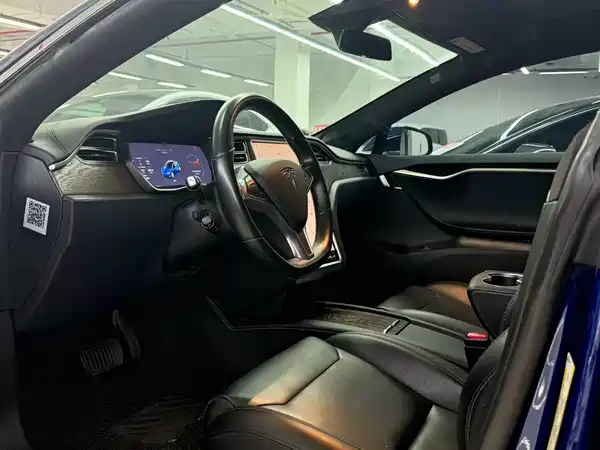 Tesla Model S 2018