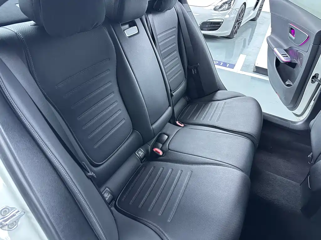 Mercedes-Benz C-Class 2022 — фото 15
