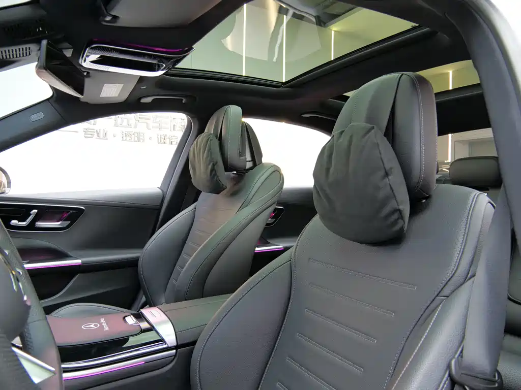 Mercedes-Benz C-Class 2023 — фото 9