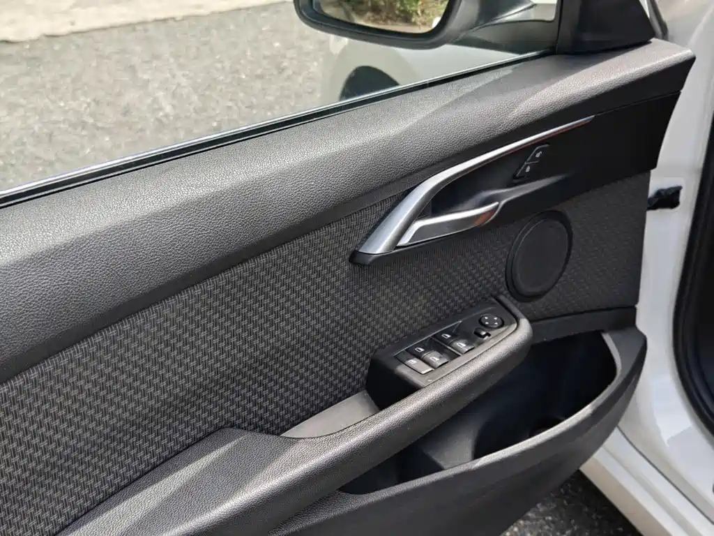 BMW 1 Series 2017 — фото 10
