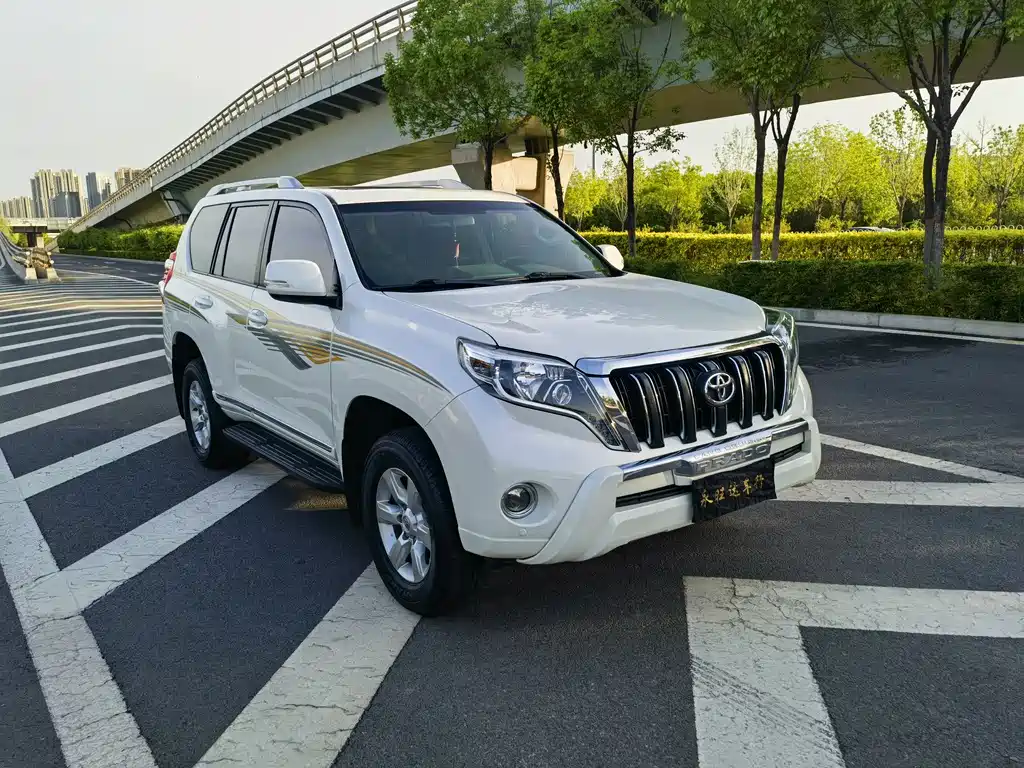 Toyota Prado 2018 — фото 3