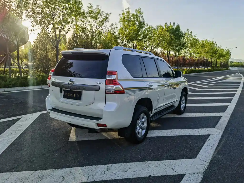 Toyota Prado 2018 — фото 6