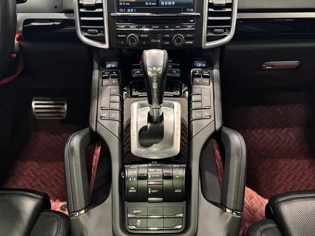 Porsche Cayenne 2014 — фото 14