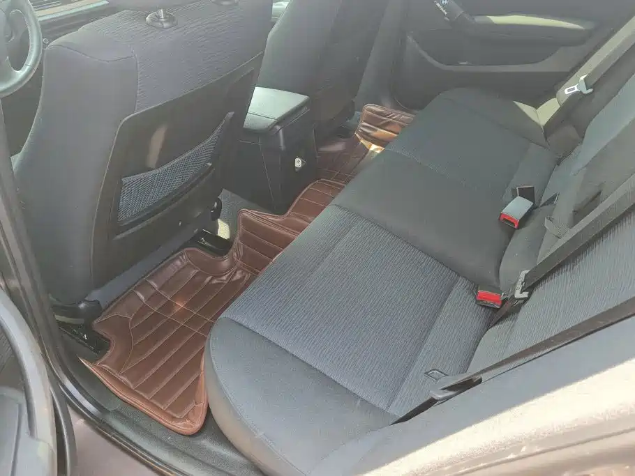 BMW X1 2013 — фото 11