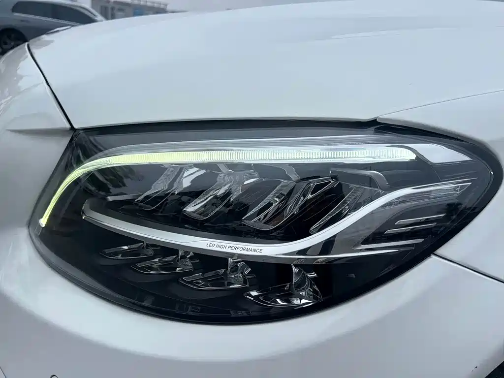 Mercedes-Benz C-Class 2020 — фото 11