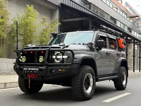 Tank 300 2022