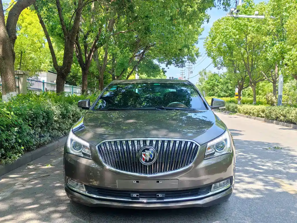 Buick LaCrosse 2014 — фото 1
