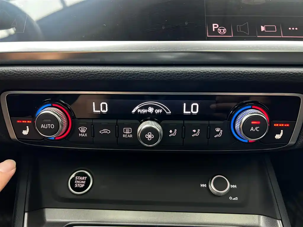 Audi Q3 2022 — фото 23