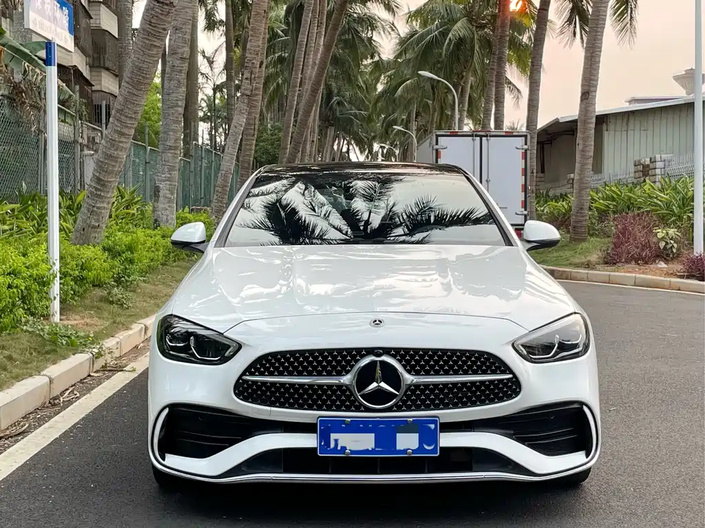 Mercedes-Benz C-Class 2023 — фото 2