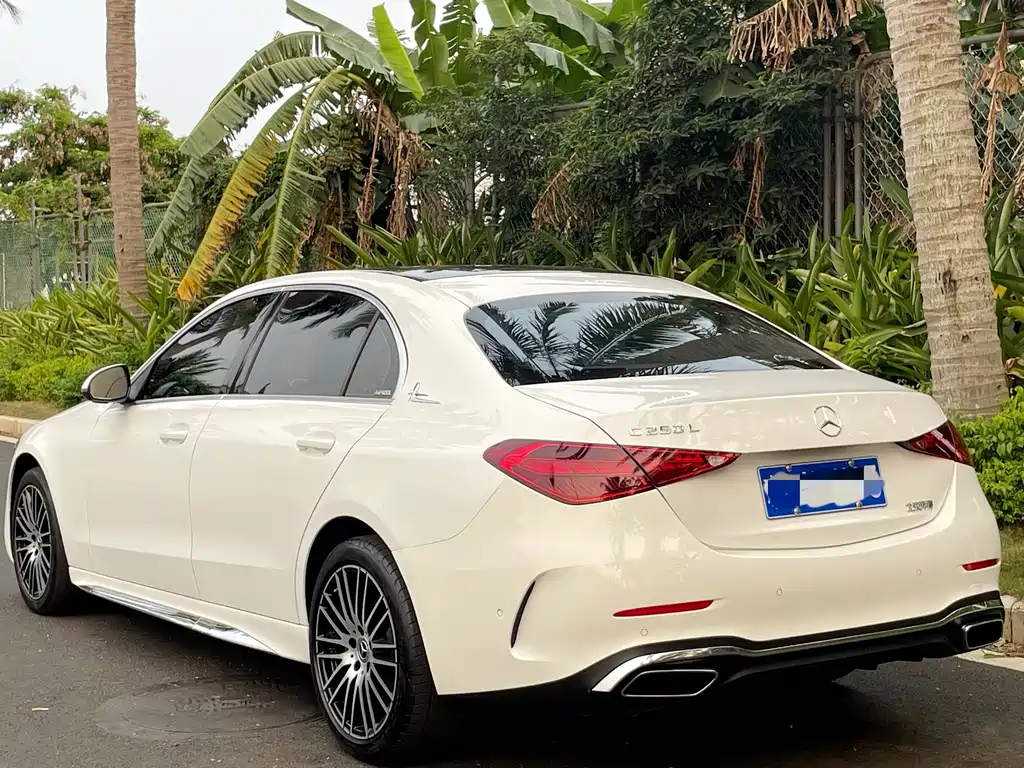 Mercedes-Benz C-Class 2023 — фото 7