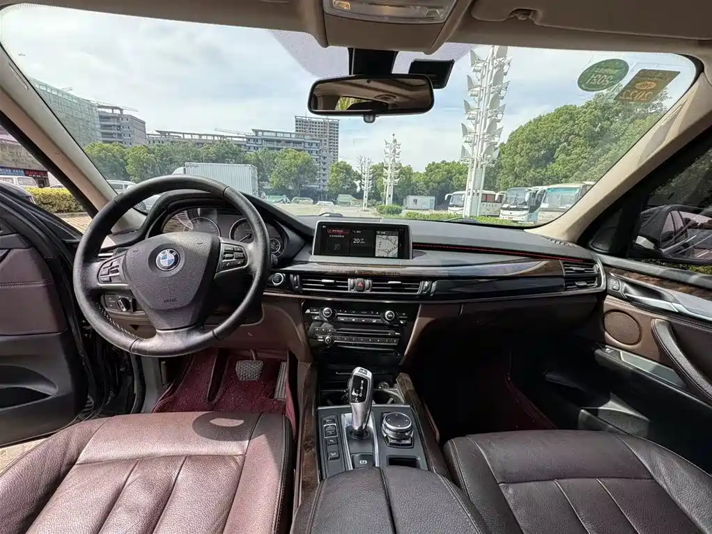 BMW X5 2016 — фото 10