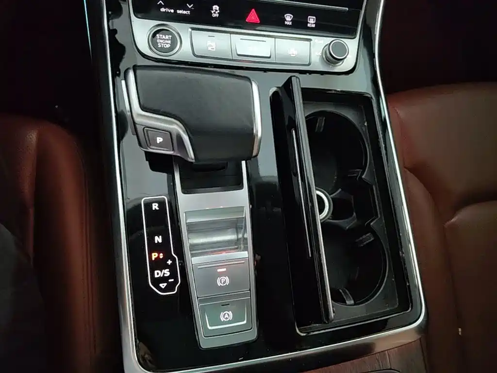 Audi Q7 2021 — фото 21