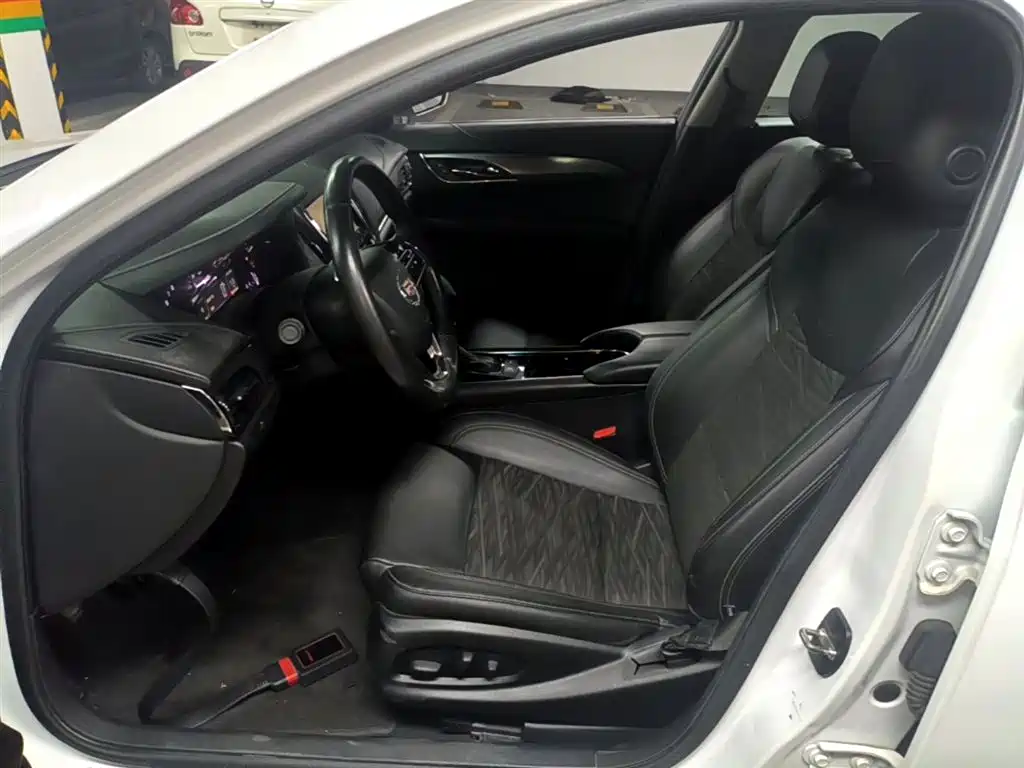 Cadillac ATS-L 2015 — фото 15