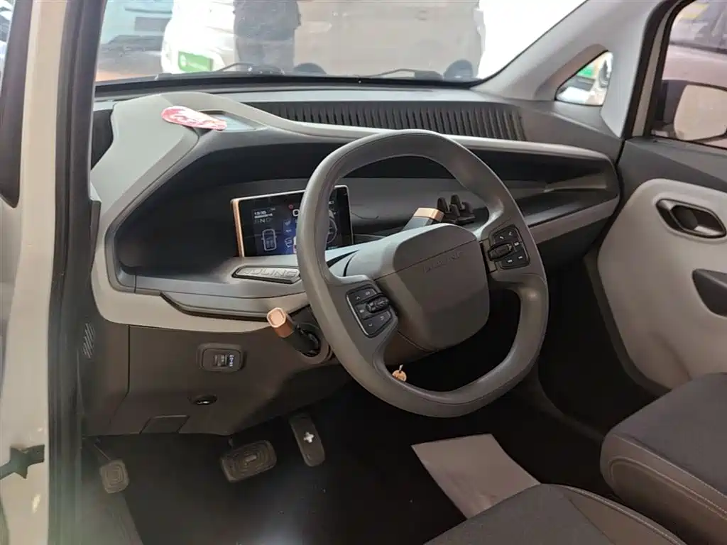 Wuling Nano EV 2022 — фото 10