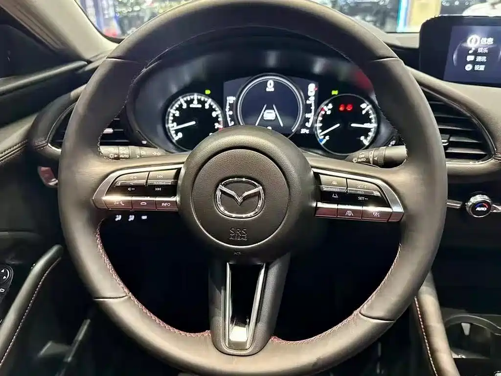 Mazda 3 Axela 2024