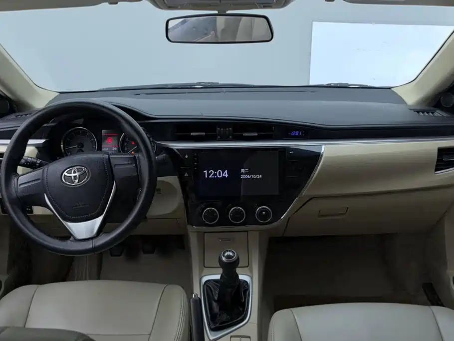 Toyota Corolla 2016 — фото 12