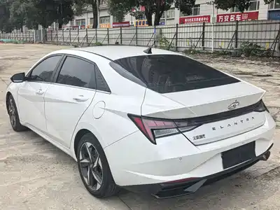 Hyundai Elantra 2023
