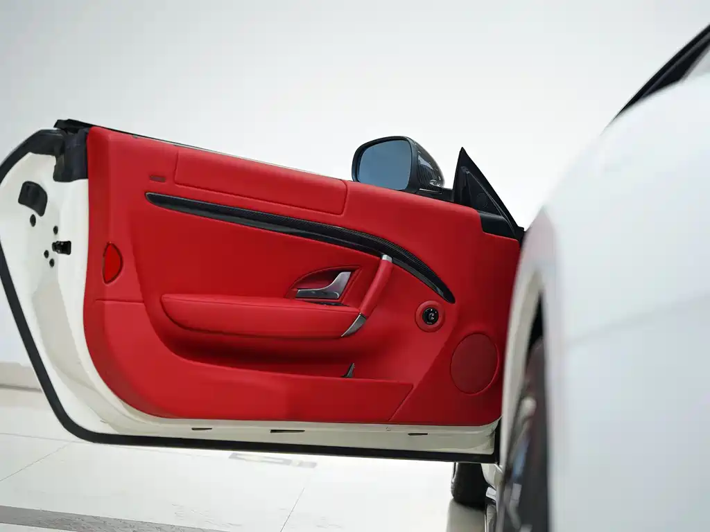 Maserati GranTurismo 2014 — фото 10