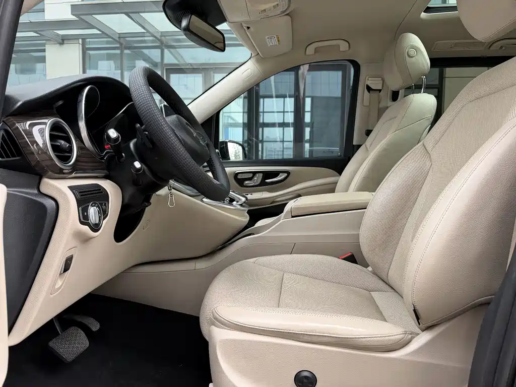 Mercedes-Benz V-Class 2019 — фото 5