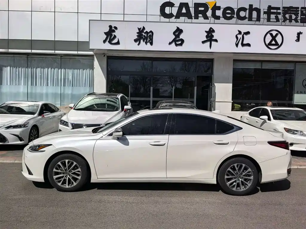 Lexus ES 2020 — фото 5