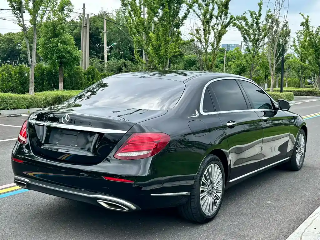 Mercedes-Benz E-Class 2020 — фото 9