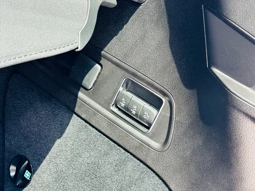 Mercedes-Benz GLS 2023 — фото 31
