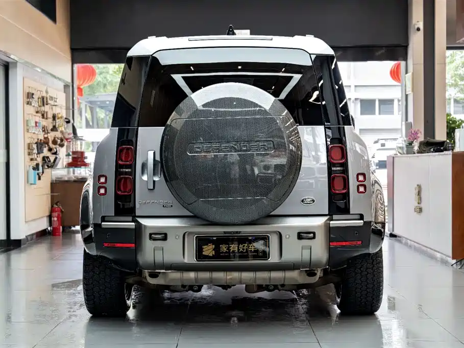 Land Rover Defender 2021 — фото 5
