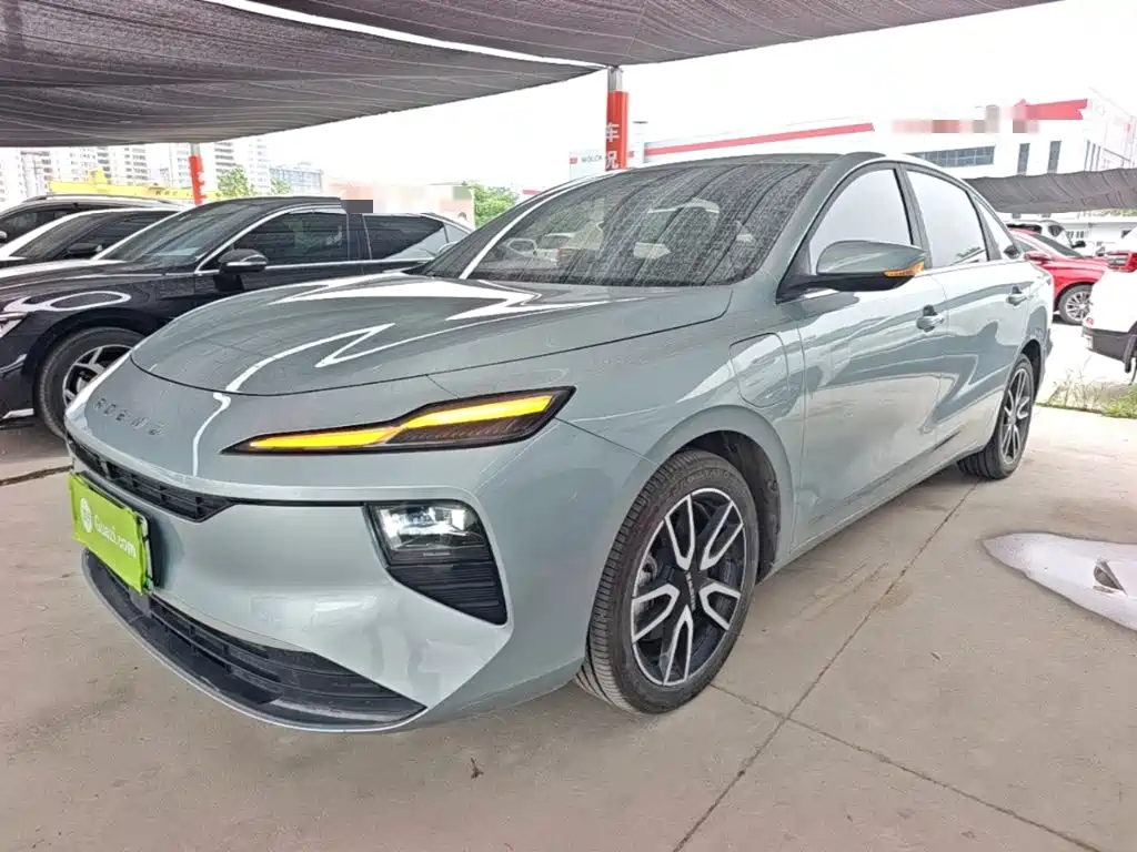 Roewe D6 2025