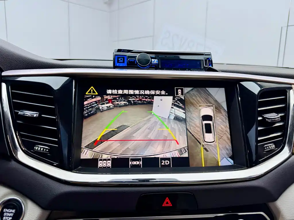 GAC Motor Trumpchi GS8 2018 — фото 15