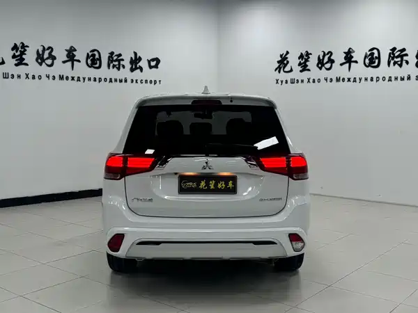 Mitsubishi Outlander 2022
