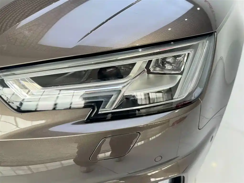 Audi A4L 2020 — фото 15