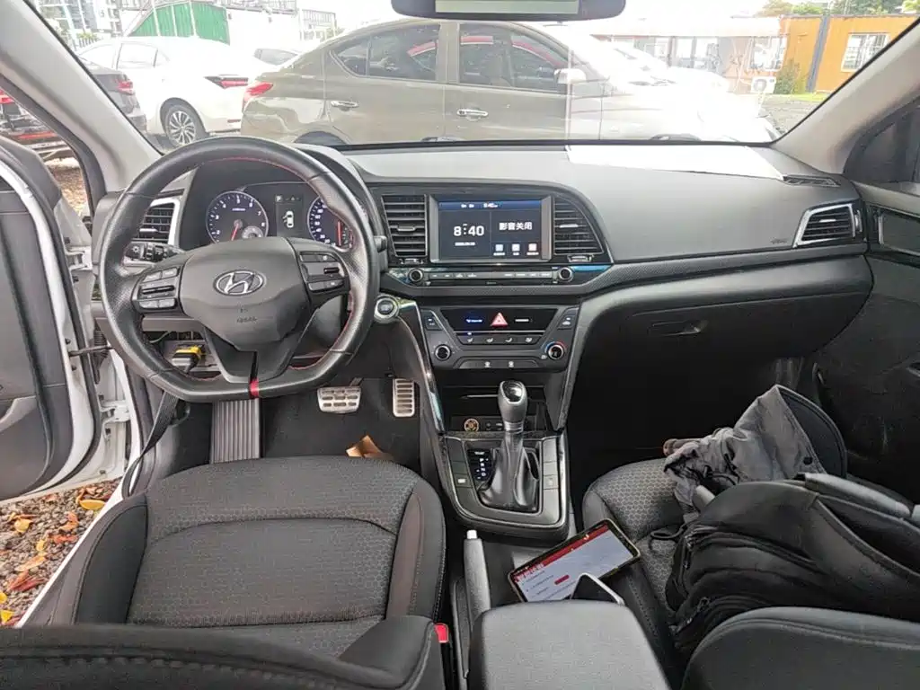 Hyundai Elantra 2019 — фото 10